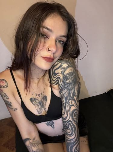 Emily OnlyFans gratuit